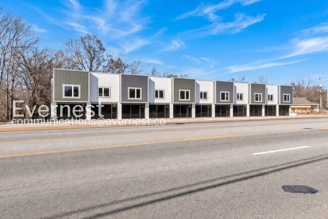 Building Photo - 5407 Hixson Pike
