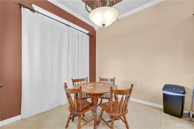 Building Photo - 19 N Dogwood St