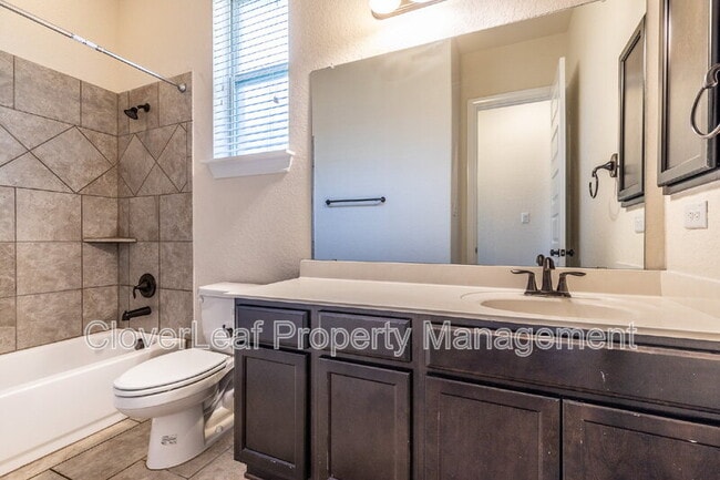 Building Photo - 908 Sussex Cove