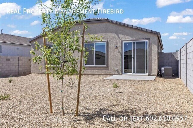 Building Photo - 18079 W Sand Hls Dr