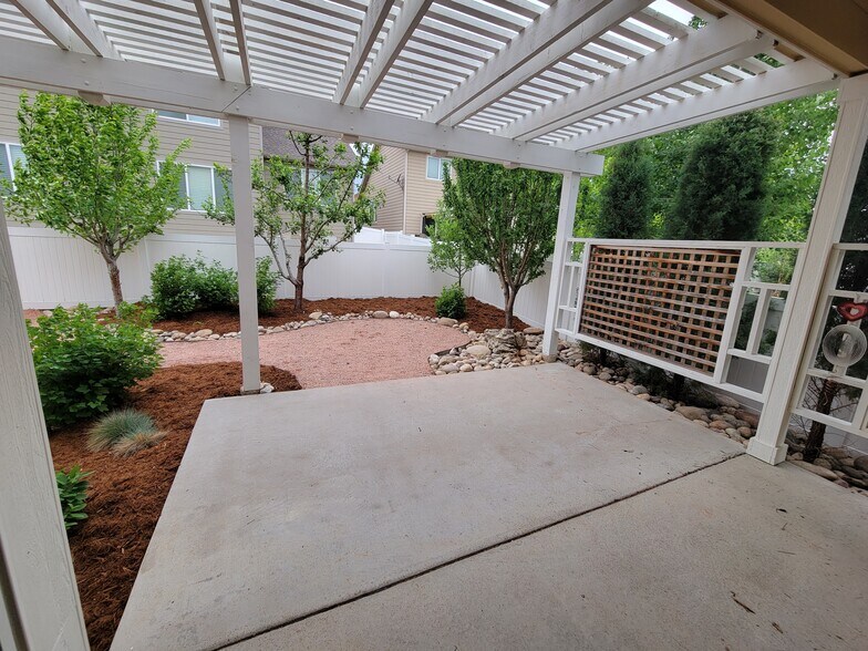 Building Photo - 2501 Bar Harbor Dr