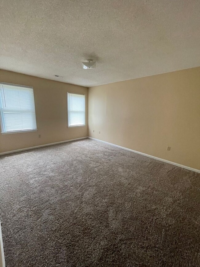 Building Photo - Come take a look at this gorgeous 2 Bedroo...
