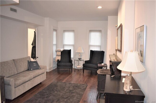 Building Photo - 119 Dwight St