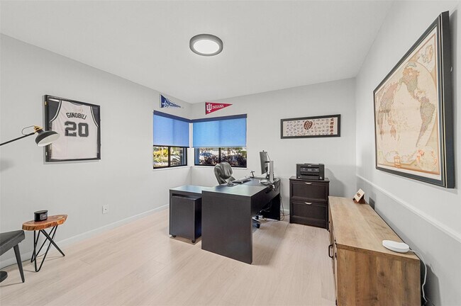 Building Photo - 1611 NW 101st Way