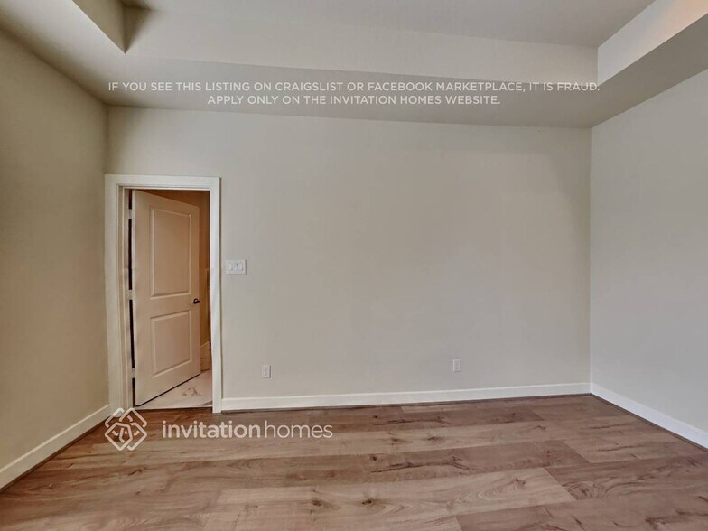 Building Photo - 10446 Executive Lake Dr