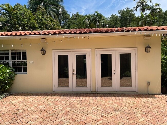 Building Photo - 1512 Certosa Ave