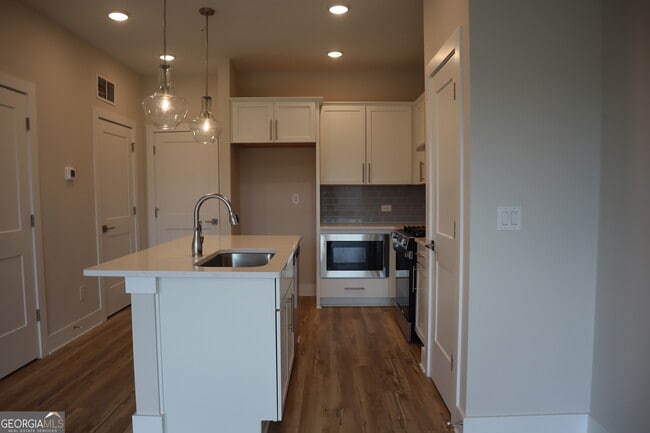 Building Photo - 692 Urban Grange Wy