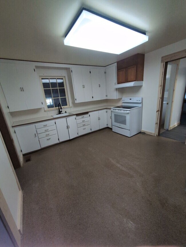 Building Photo - Single family home