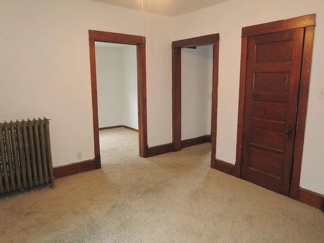 Building Photo - 1975 E Washington Ave