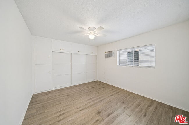 Building Photo - 7209 Willoughby Ave