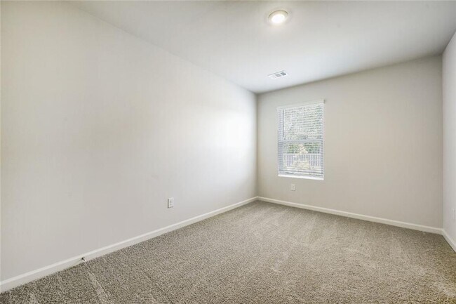 Building Photo - 5980 Skylar Dr