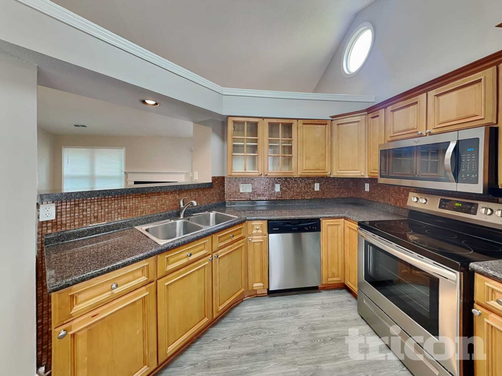 Building Photo - 3617 Rosedown Dr