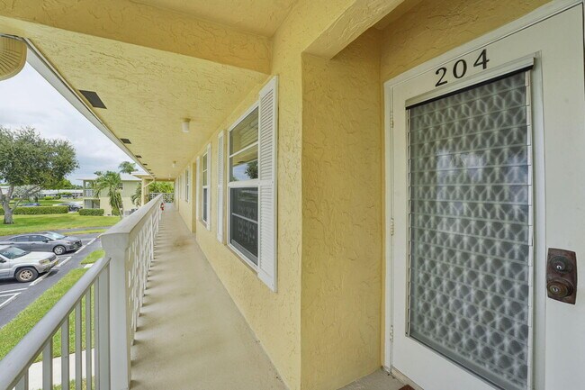 Building Photo - 1080 Mahogany Way