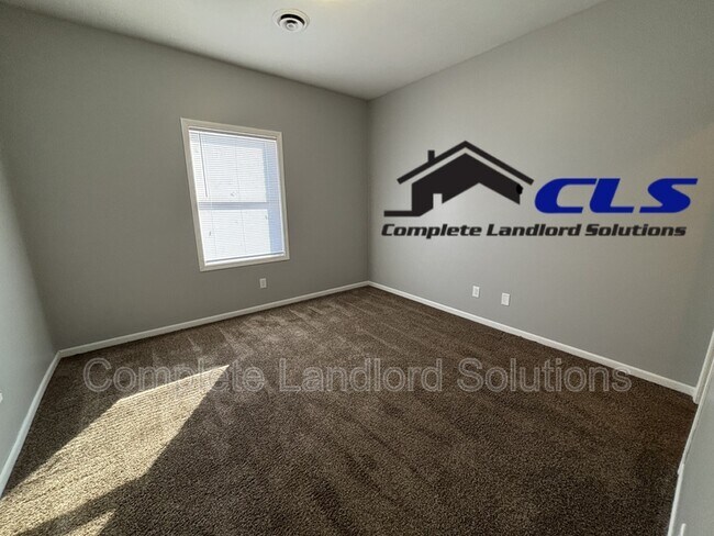 Building Photo - 1400 North Ave