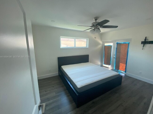 Building Photo - 2100 SW 100th Ave