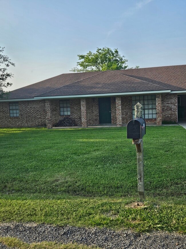 Primary Photo - 16320 Langlinais Ln