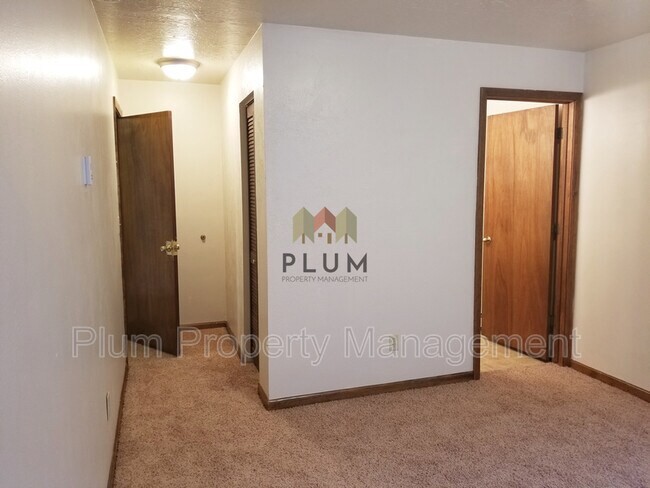 Building Photo - 720 Turner St