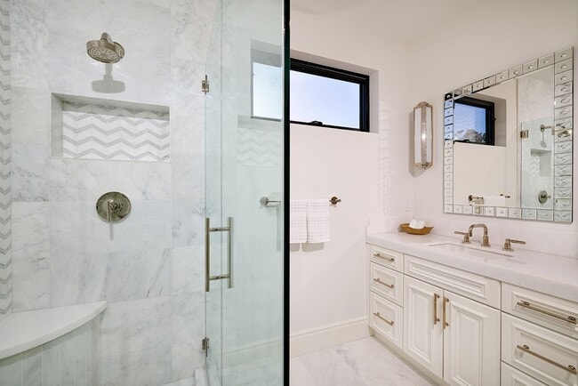 Building Photo - 4773-75 El Mirlo