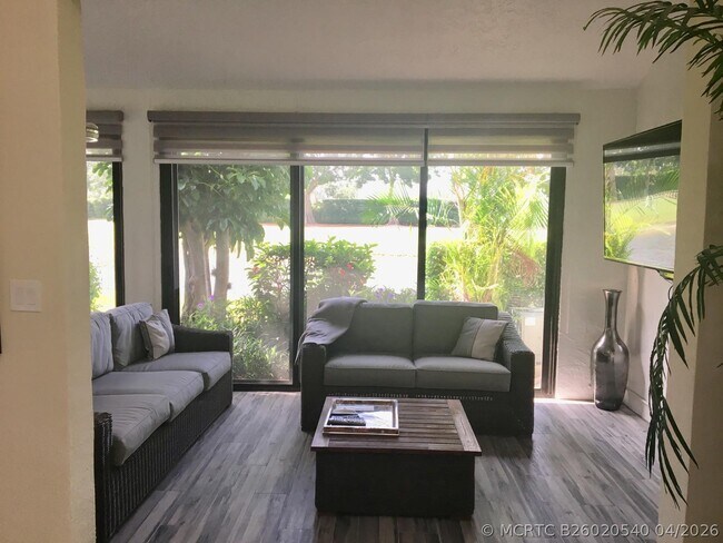 Building Photo - 7770 La Mirada Dr