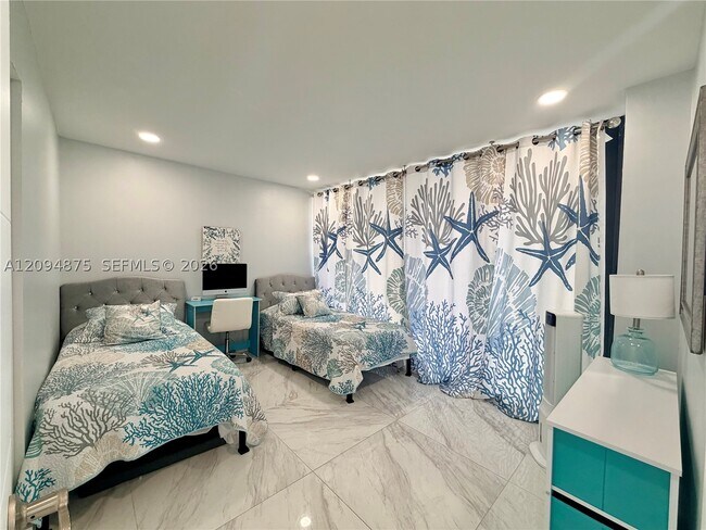 Building Photo - 2201 S Ocean Dr