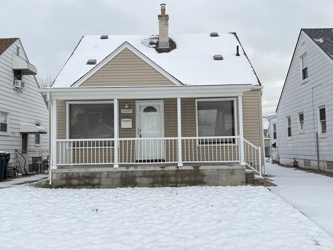 Building Photo - 2328 Detroit Ave