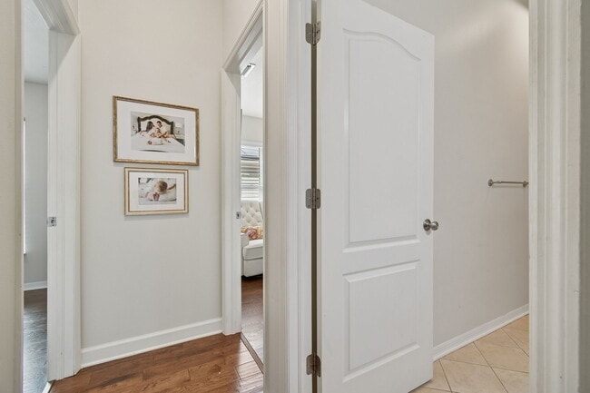 Building Photo - Tuscanny Street