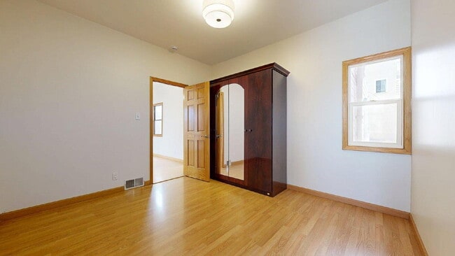 Building Photo - Freshly Updated 2BR Home with Garage, Outd...