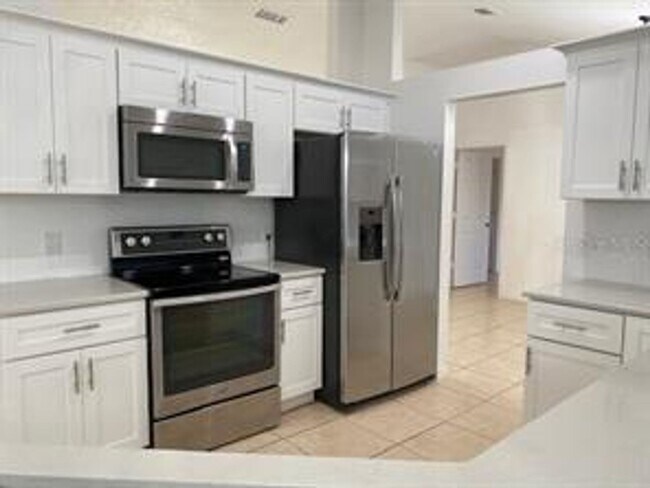 Building Photo - 1551 Ortega Ave