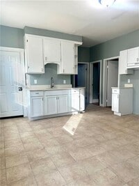 Building Photo - 12 What Cheer Ave