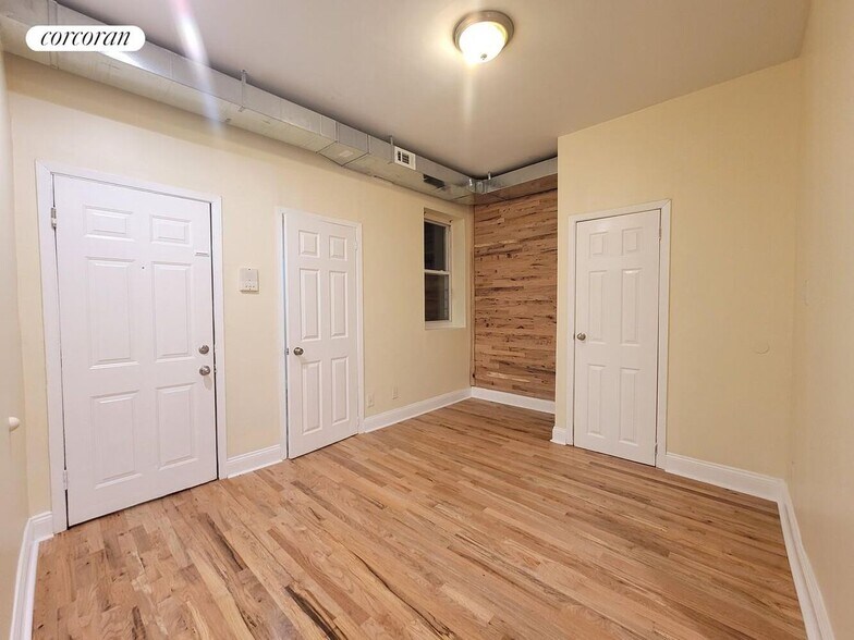 Building Photo - 656 MacDonough St