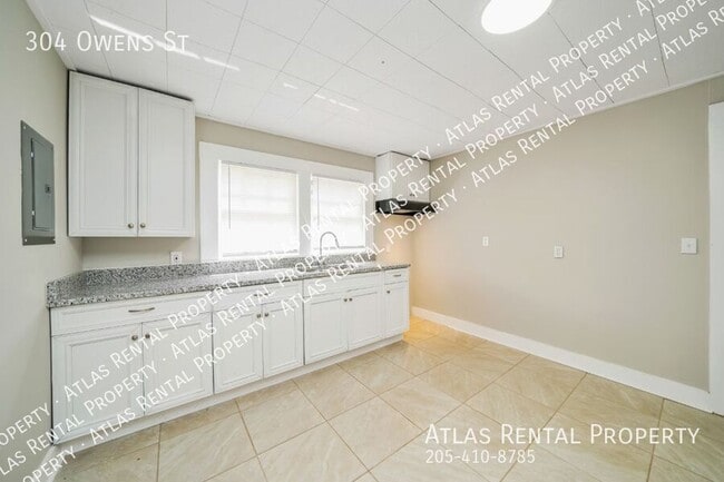 Building Photo - 304 Owens St