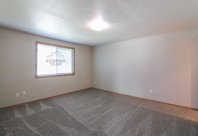 Building Photo - 5108 Montague Ln