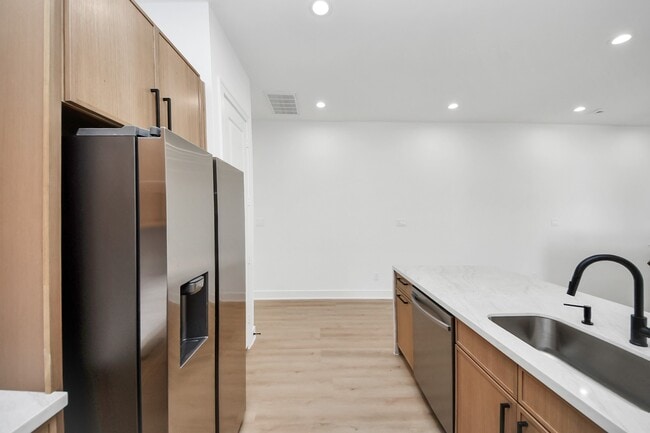 Building Photo - 4607 Gunter St