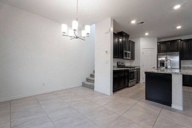 Building Photo - 7126 Calvert Cliffs St