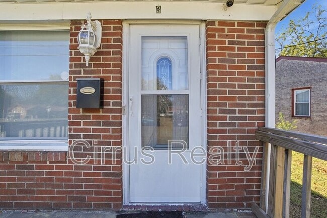 Building Photo - 3 Shelby St