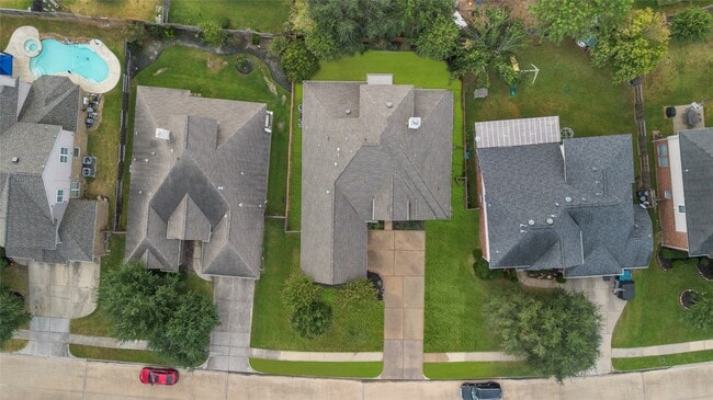 Building Photo - 9535 Empress Crossing Dr