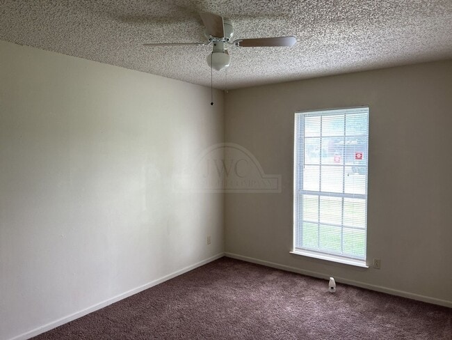 Building Photo - 2103 Omega Cir