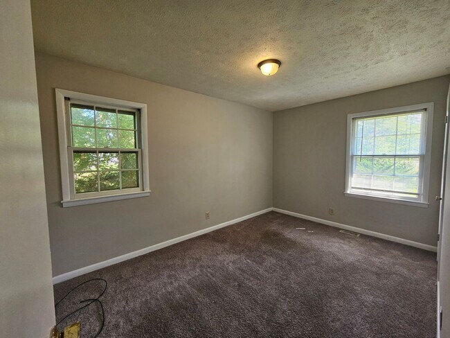 Building Photo - 3318 Teakwood Dr