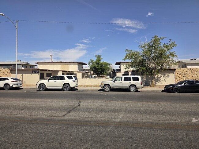 Building Photo - 3720 Palos Verdes St