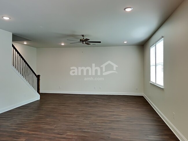 Building Photo - 269 Pecan Dr