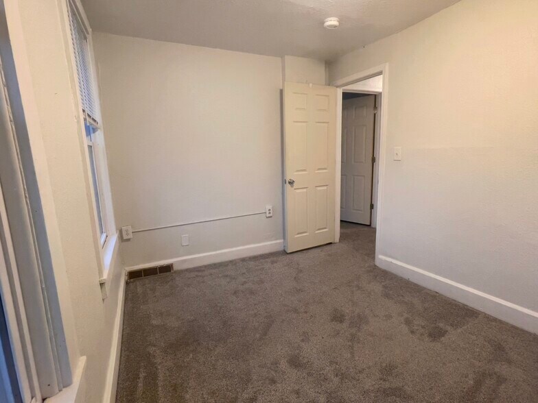 Bedroom #1 - 221 Saint Marys St