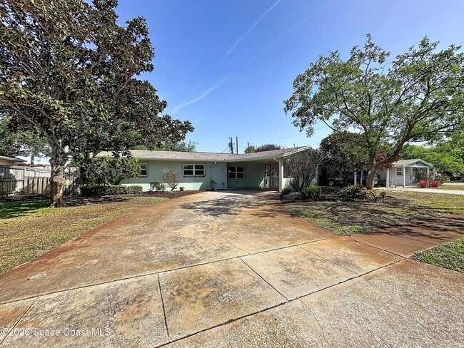 Building Photo - 1315 Lester Ct