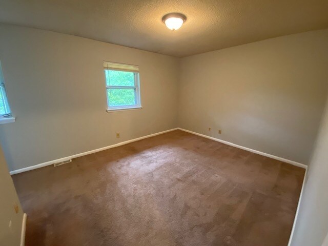 Building Photo - 3909 Overland Hts