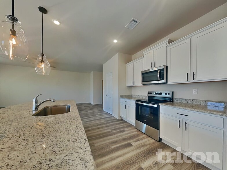 Building Photo - 126 Avondale Blvd SE