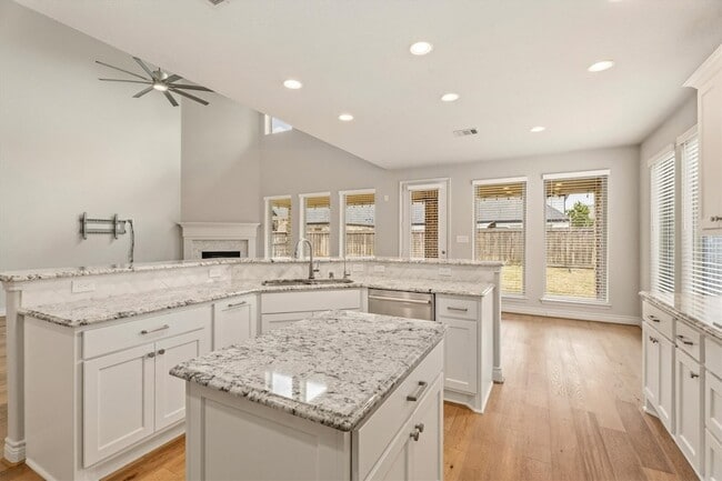 Building Photo - 28344 Woodsons Forest Dr