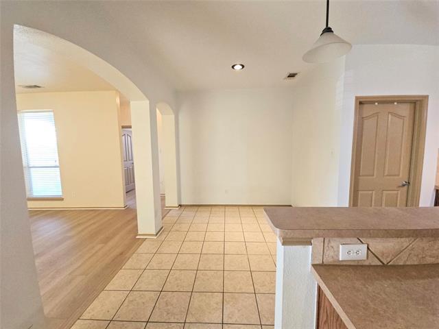 Building Photo - 10945 Hawks Landing Rd