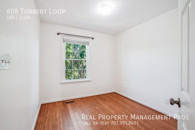 Building Photo - 608 Torbert Loop