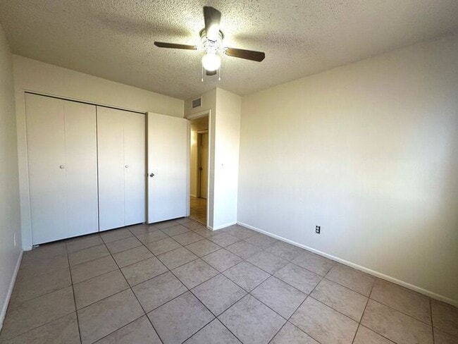 Building Photo - $500 Move In Special!2-bedroom, 1-bath apartment in Mesa, AZ