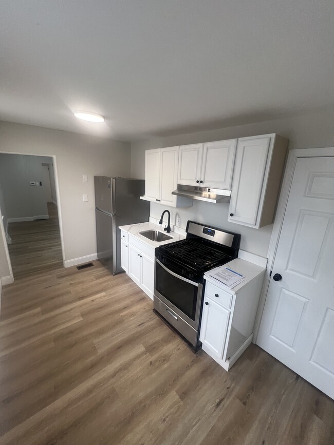 Building Photo - 15 W 29th St