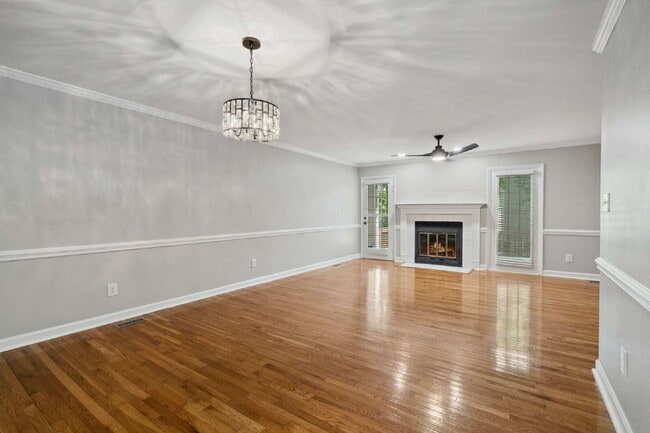 Building Photo - Stunning North Raleigh Townhome